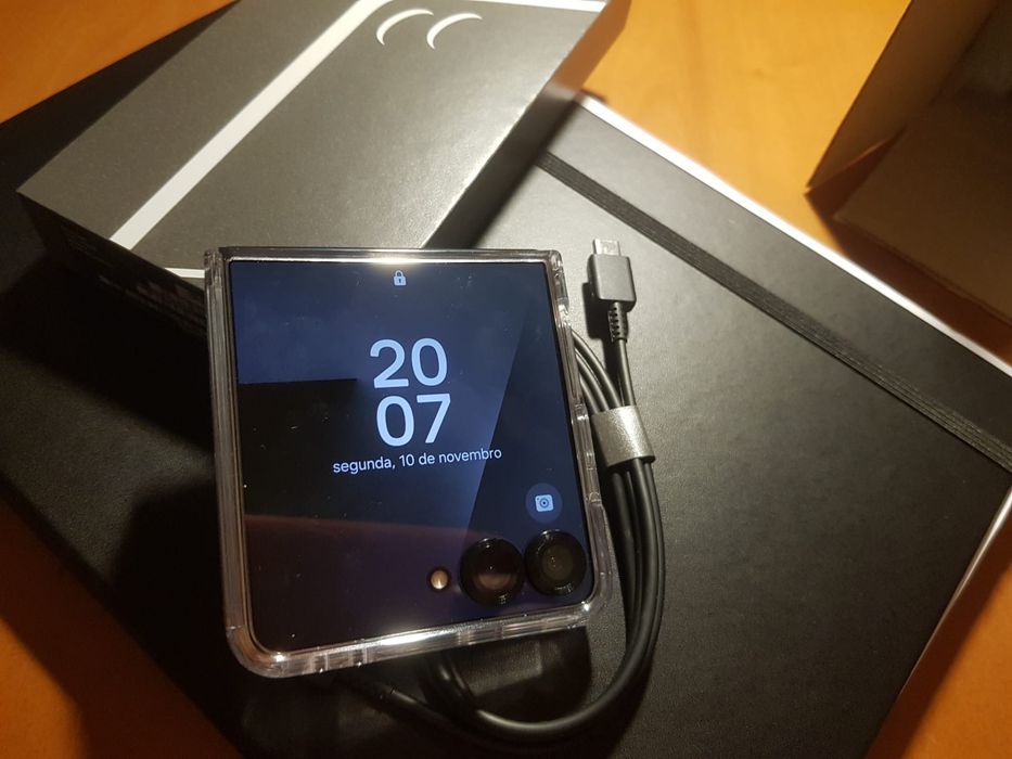 Samsung Flip 7 NOVO em caixa selada!