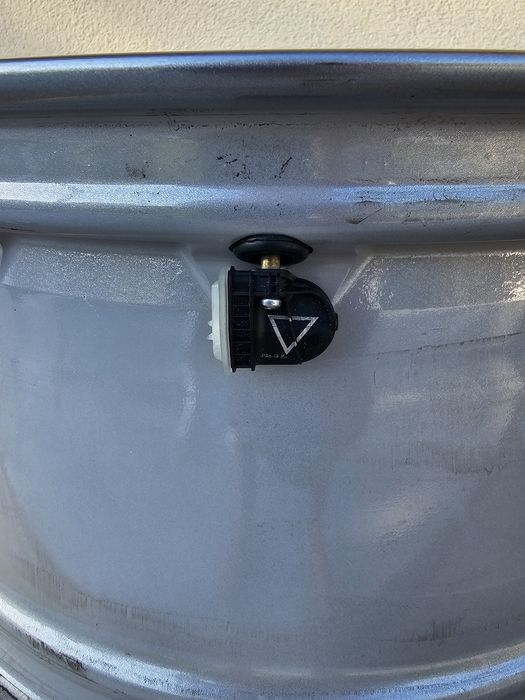 NOWE Felgi Ford 5x108 8Jx18 + TPMS