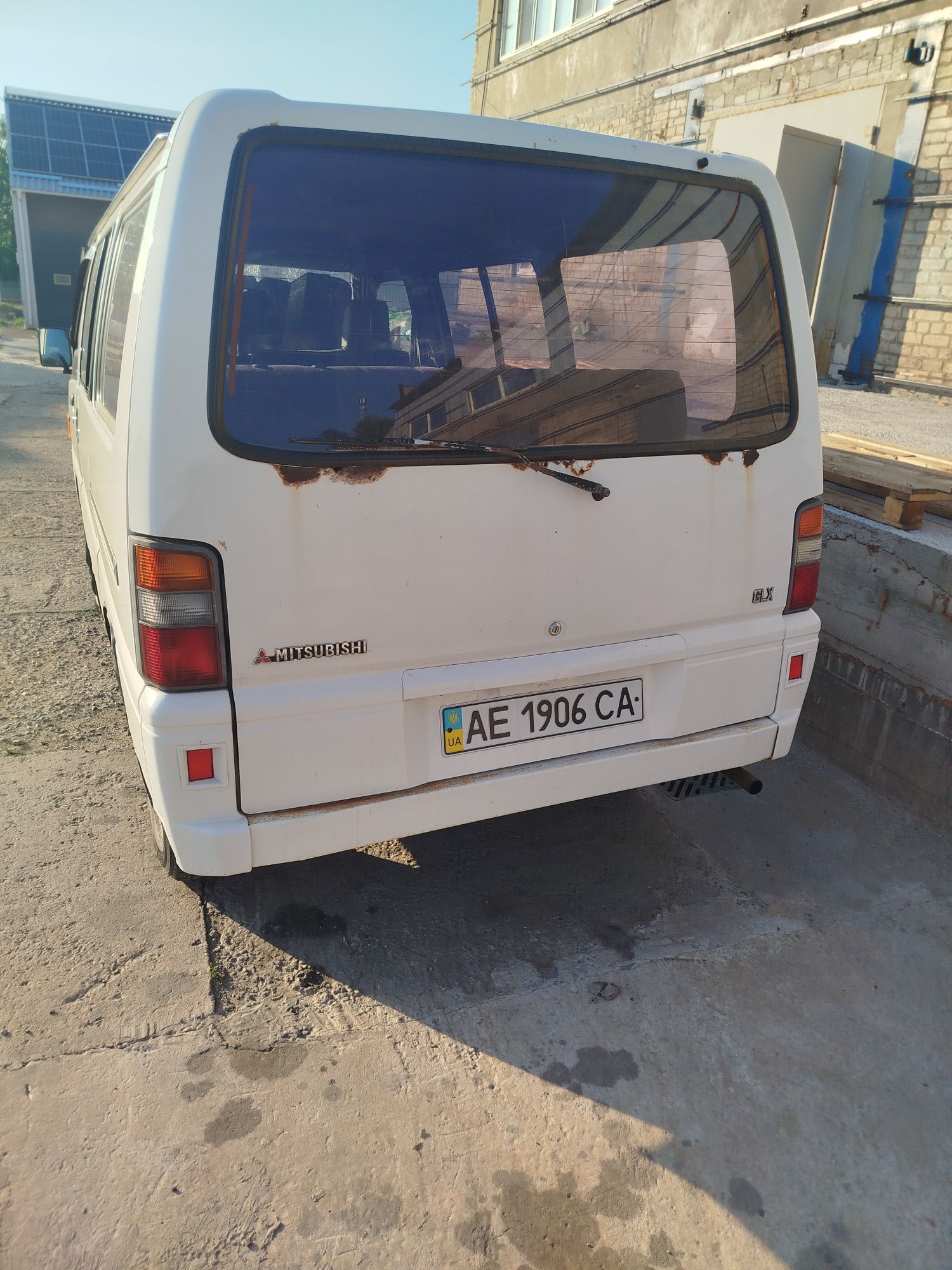 Продам бус мицюбиши л300 (пассажир)