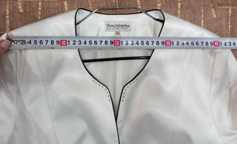 Пиджак жакет белый элегантный недорого В идеальном состоянии.