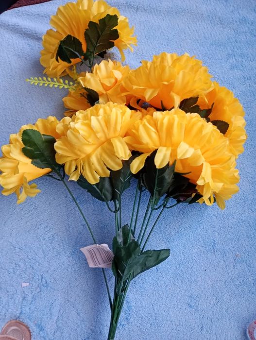 Nowy bukiet 9 żółtych chryzantem