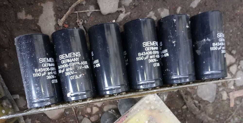 блок конденсаторов на плате б.у. 18шт .. 11150мF 360v
