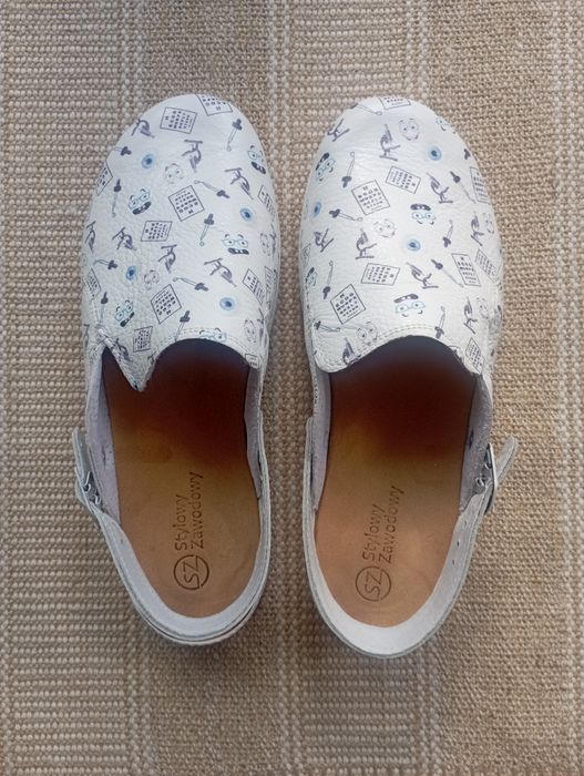 Buty medyczne skórzane klapki chodaki nowe 39