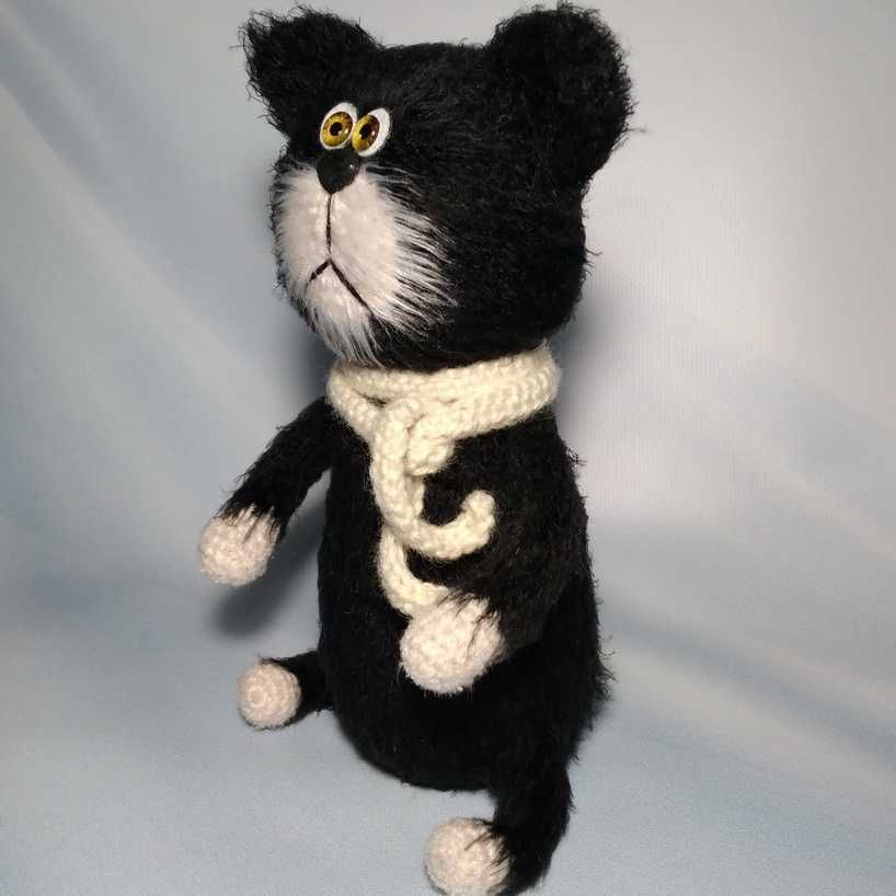 Чёрный кот ручная работа вязаная игрушка кошка котёнок