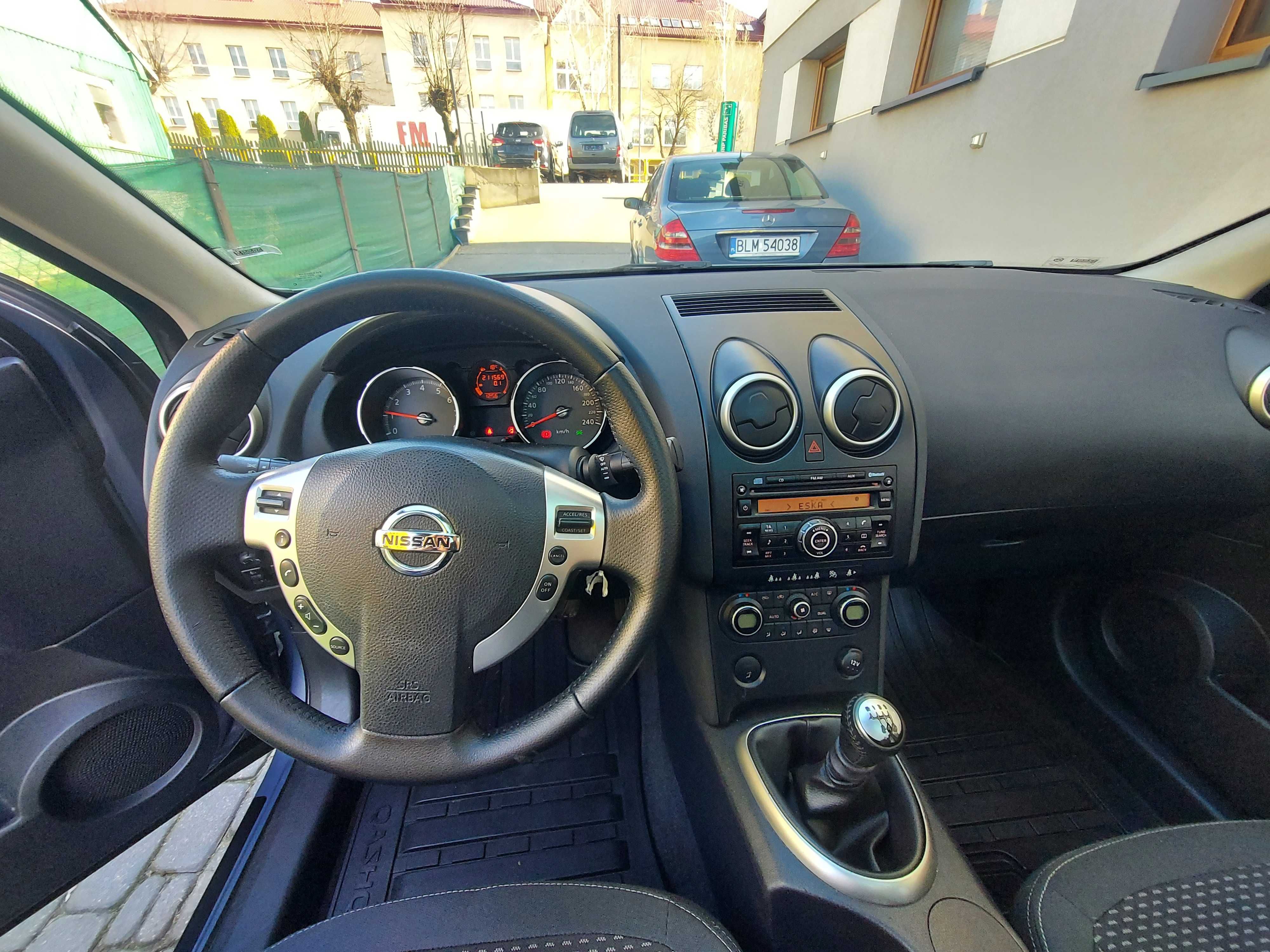 Nissan Qashqai +2 z Niemiec  oryginał 2.0 benzyna