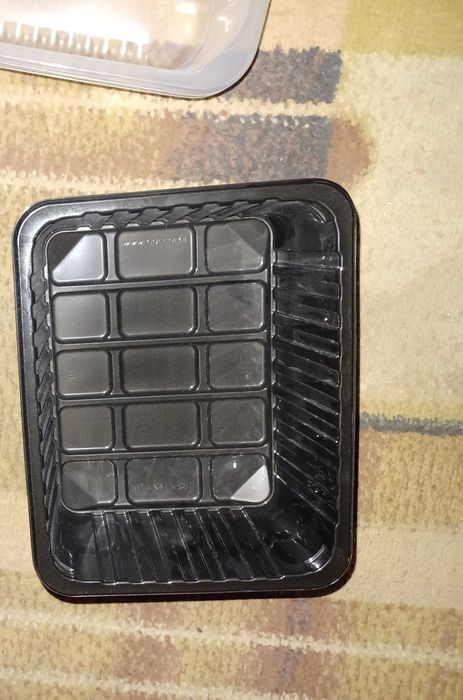 Pudełka, pojemniki plastykowe na żywność 25 sztuk cena za całość