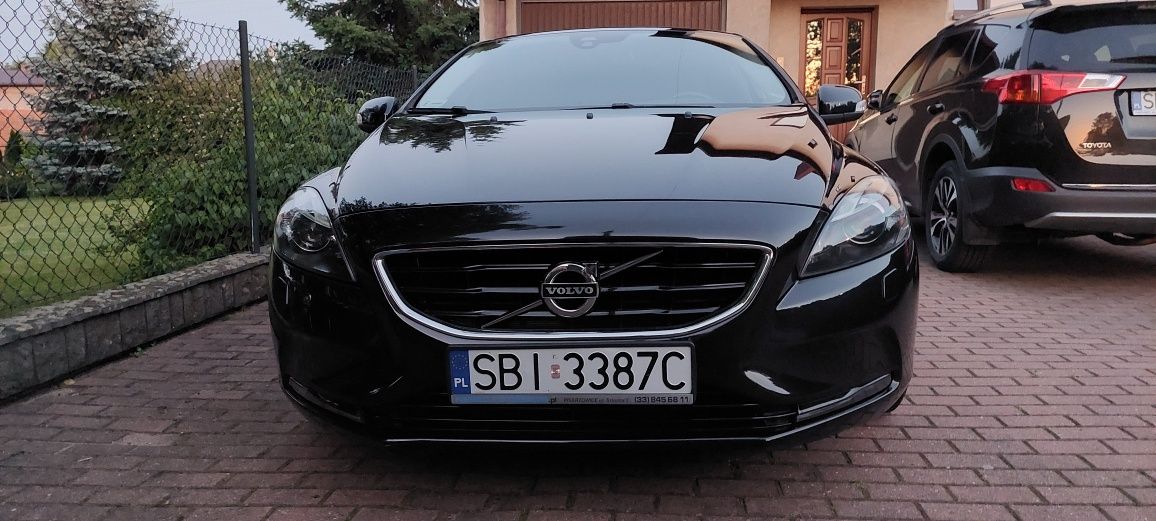 Volvo V40 D2, bogate wyposażenie, prywatne ogłoszenie