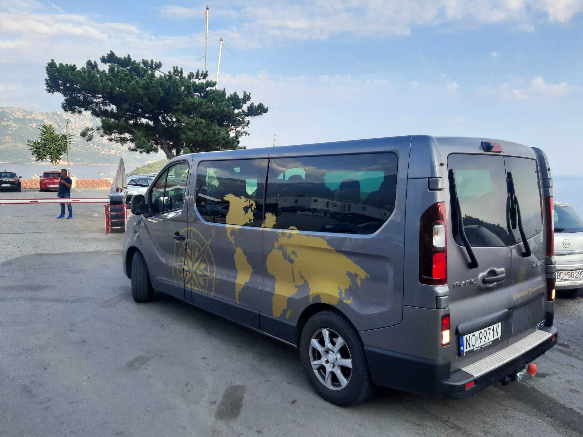 Wypożyczalnia wynajem Bus busów aut  9 osobowych.