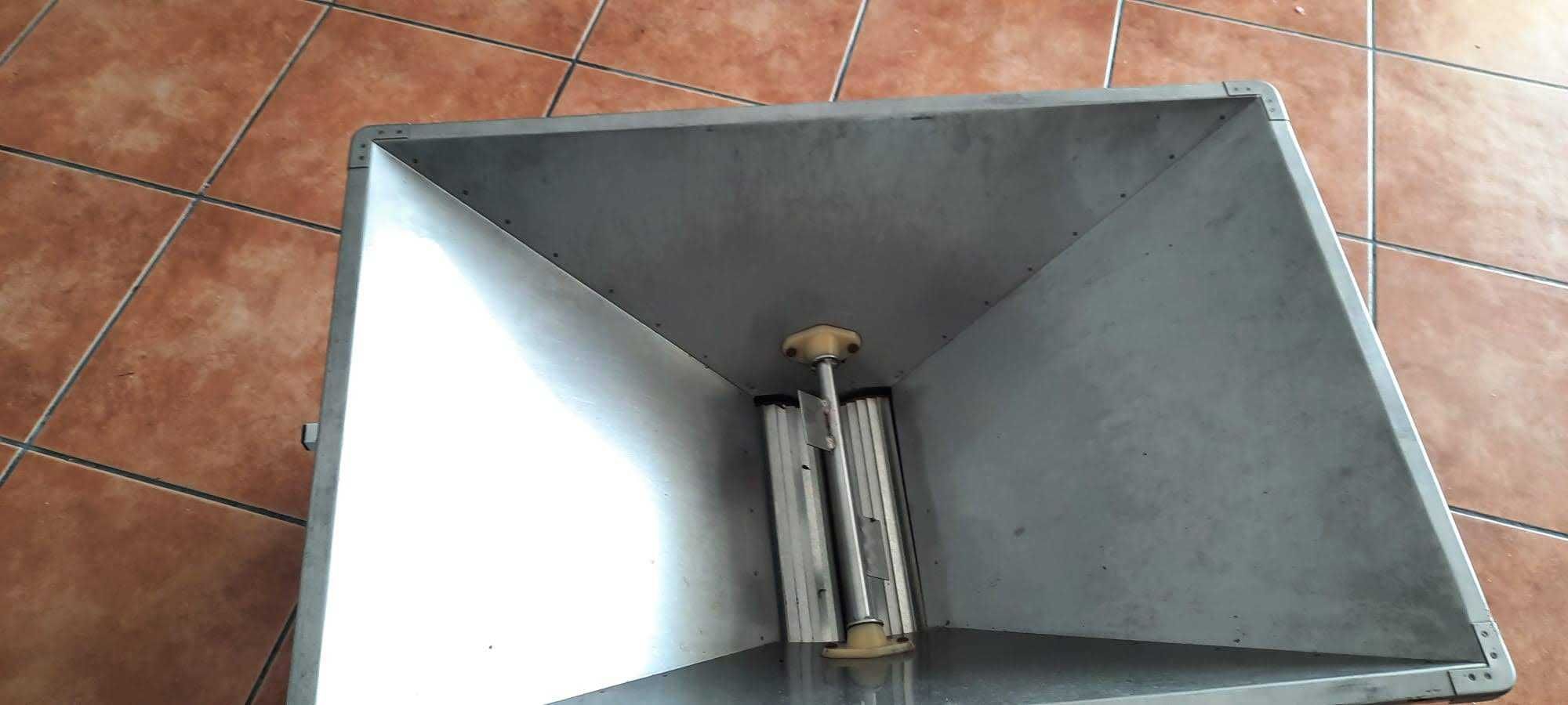 Esmagador / Triturador de Uvas