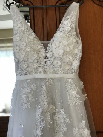 Нова весільна сукня