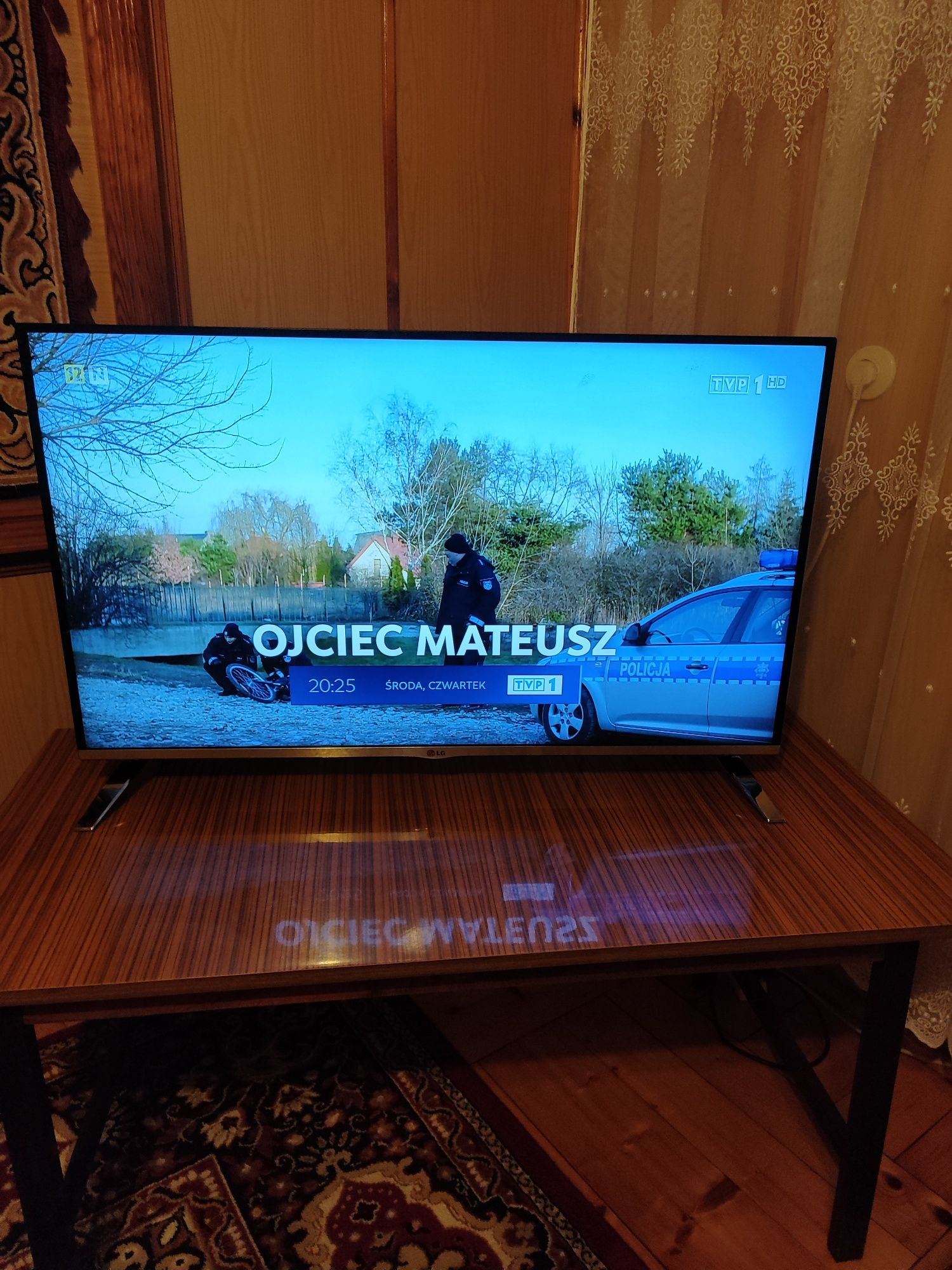 Telewizor  Smart TV LG 42 cale.