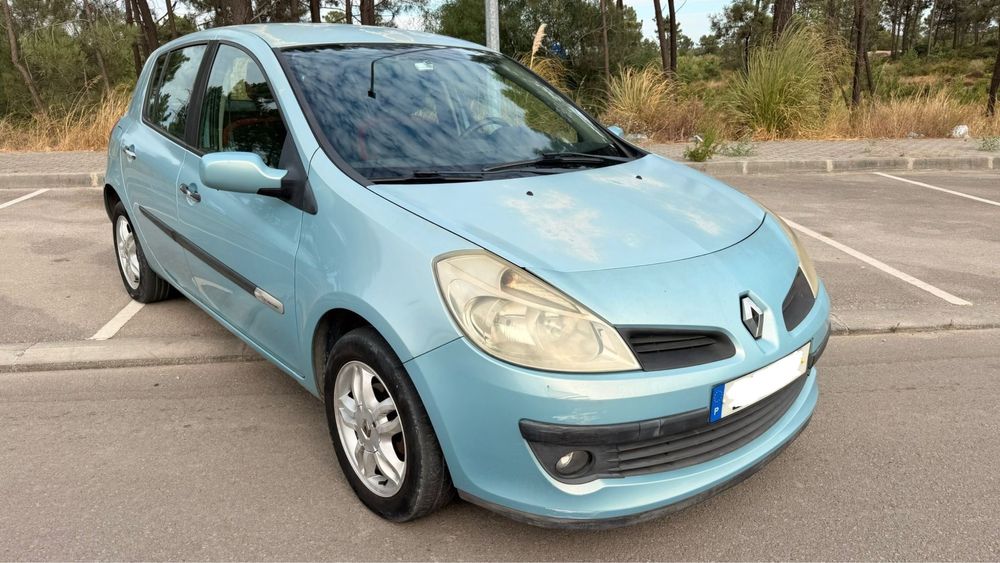 Renault Clio 1.2 16V 75
