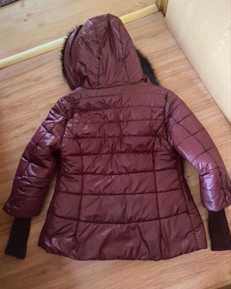 Burgundowa kurtka zimowa rozmiar s