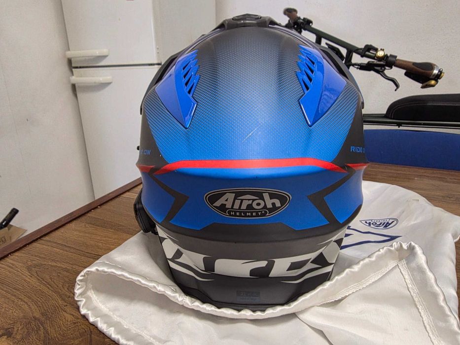 capacete airoh commander