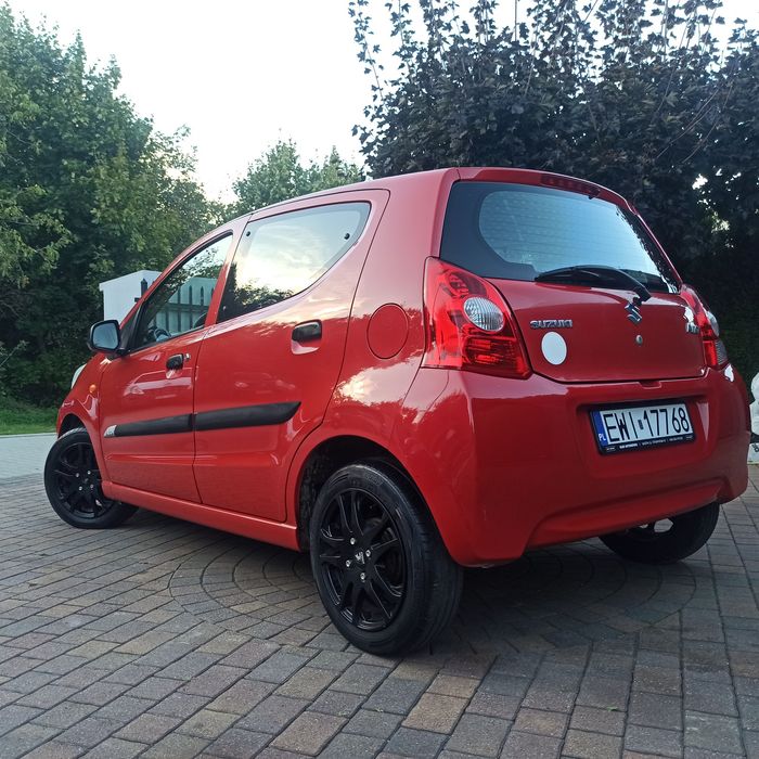 Alto  1,0  Klimatyzacja  , wspomaganie  , dwa  komplety  kół