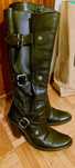 Botas em pele de cano alto