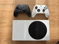 Xbox Series S + 2 pady + opcjonalnie gry