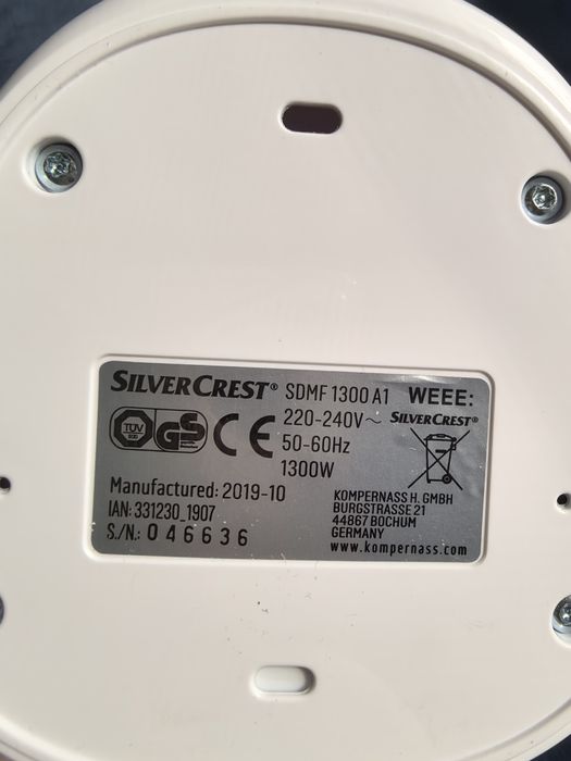 Żelazko parowe /Szczotka parowa