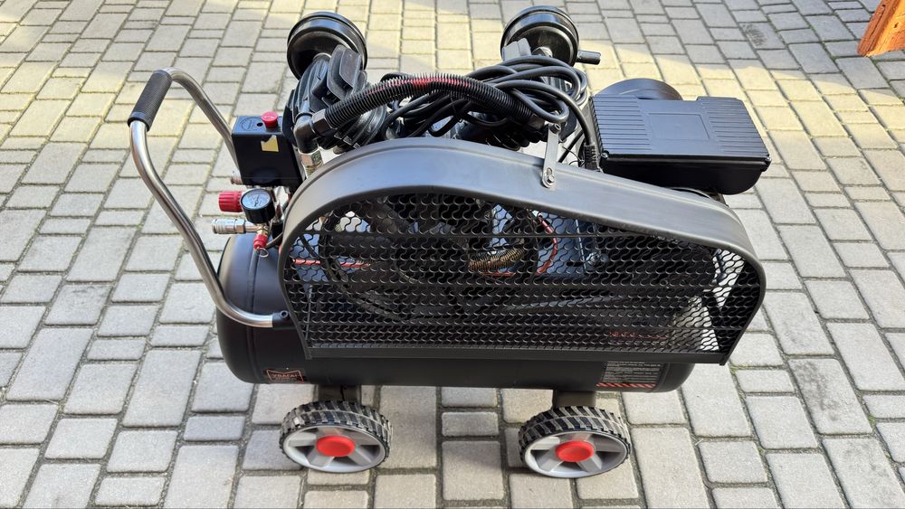 Продам компресор повітряний Dnipro-M AC-50 VG, є гарантія