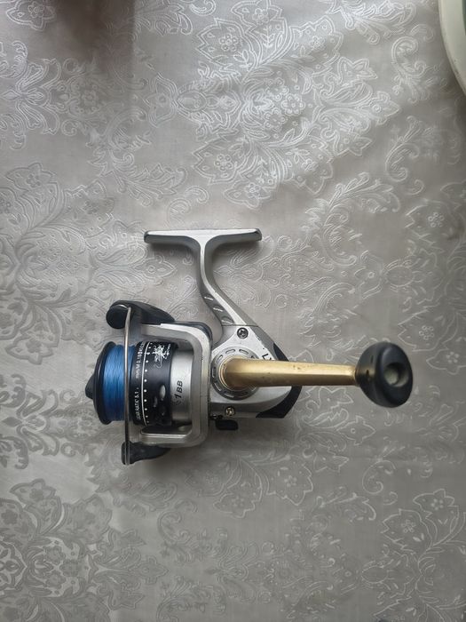 Котушка спінінгова Bratfishing LY200