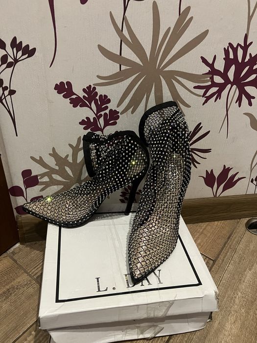 Туфлі-панчохи зі стразами