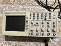 Продам цифровой осциллограф Tektronix