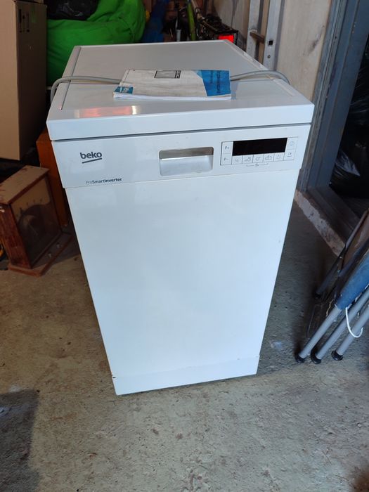 Посудомийна машина BEKO DFS26020W