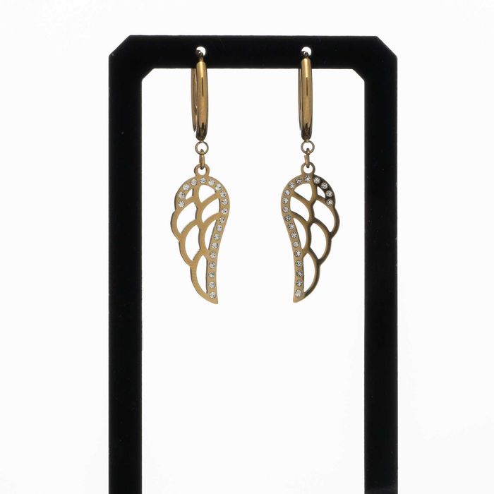 Kolczyki wykonane z stali szlachetnej