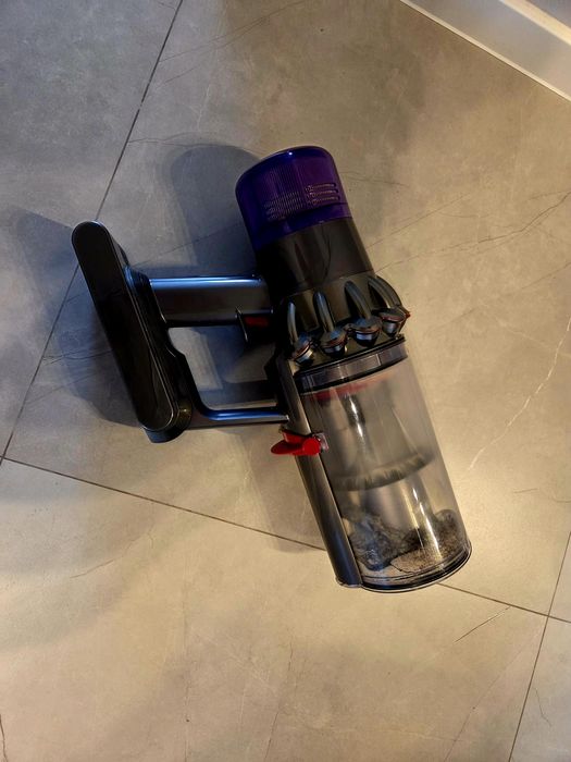 Dyson V11 absolute