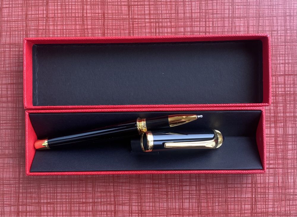 Ручка Cartier,шариковая ручка Картье,ручка в подарочной упаковке