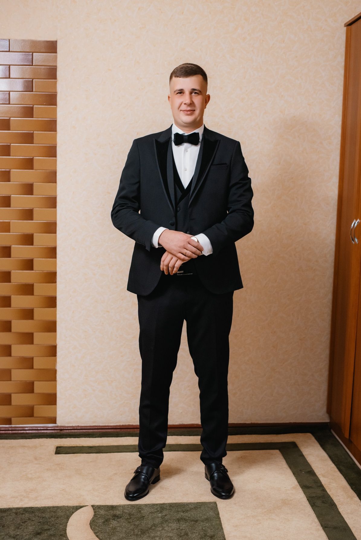 Весільний костюм