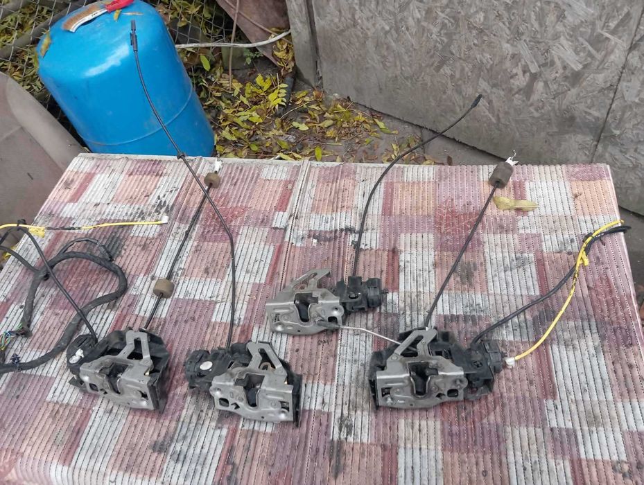 Карти Дверні Мерседес А 140 w168 обшивка дверей Mercedes a140