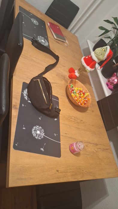 Stół z krzesłami 160cm rozkladany do 200cm