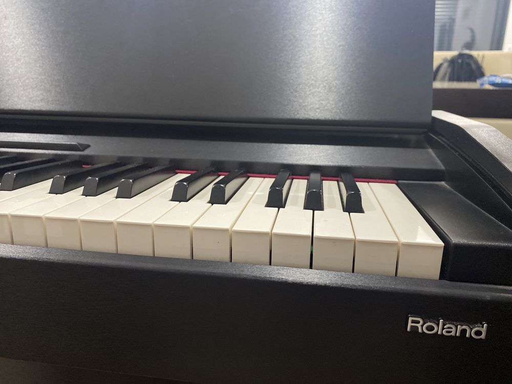 Piano digital Roland F-110