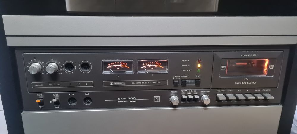 Leitor de cassetes Grundig CNF300