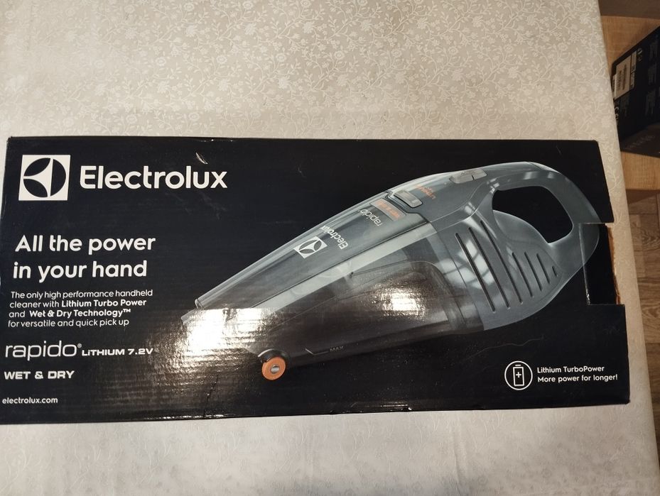 Ручний пилосос Electrolux Rapido