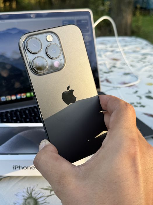 iPhone 15 Pro 128GB jak nowy, brak wad z pudełkiem i fakturą Apple