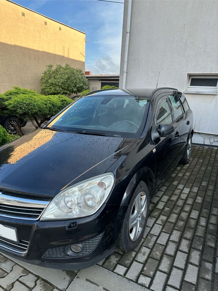 Opel Astra H 1.9 cdti 2008rok