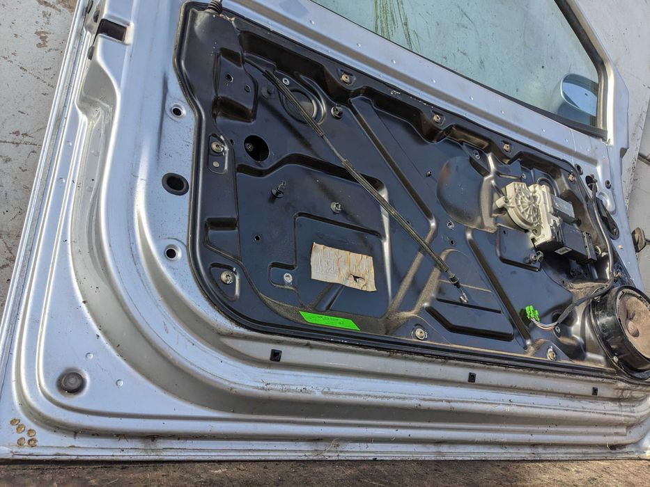 VW Volkswagen New Beetle 99r Drzwi Lewe Przednie Lewy Przód