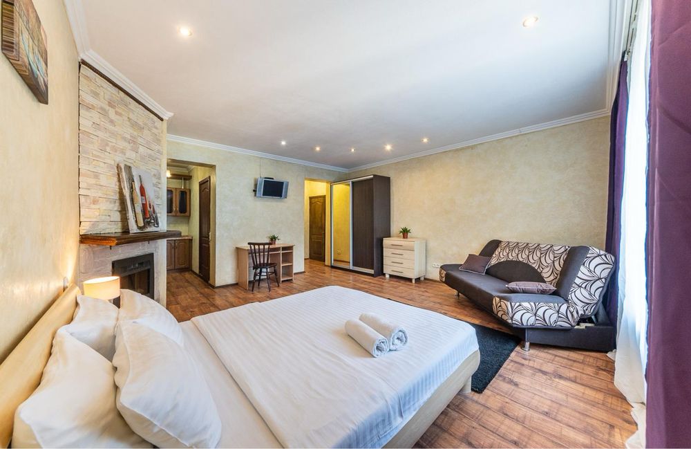 Однокімнатна квартира в центре на Майдане Незал.вул Софіївская  23