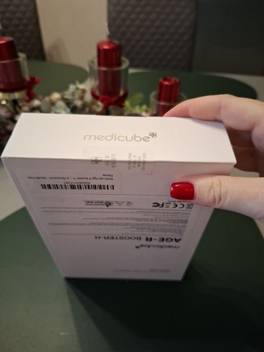 Пристрій Medicube AGE-R Booster-H