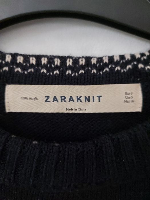 Sweter granatowy marki Zara