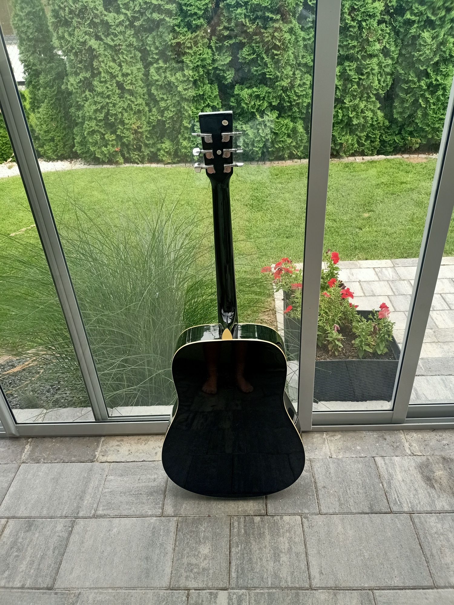 Gitara akustyczna Clifton