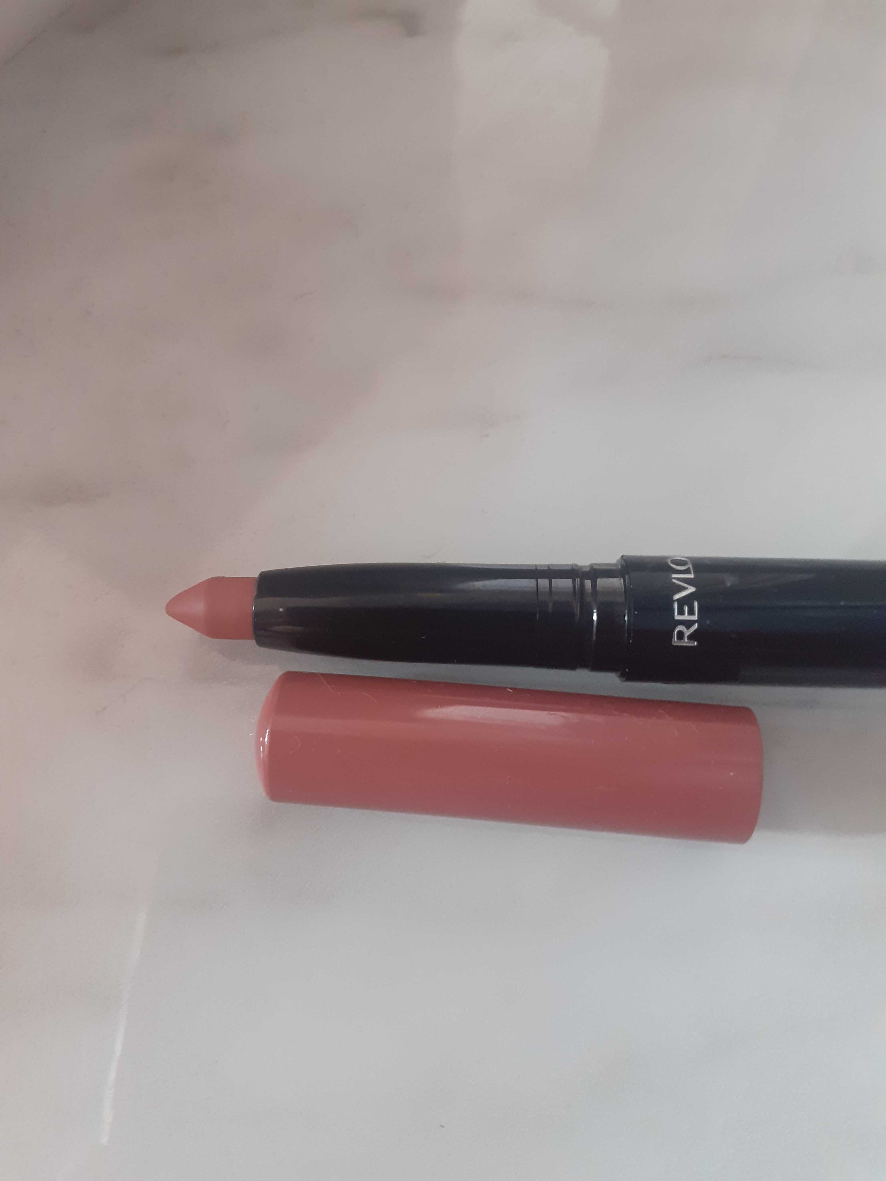 Матовый карандаш помада от revlon