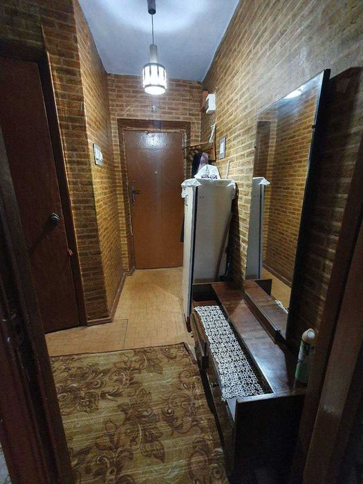 Продається двокімнатна квартира в самому центрі міста