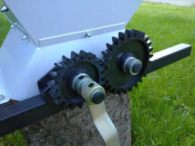 Дробилка для винограда ручная Лан. Дробачка на 24 л пресс для соку