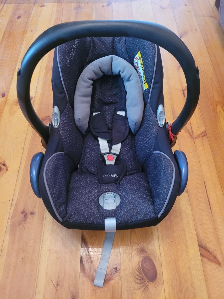 MAXI COSI  Cabrio fix