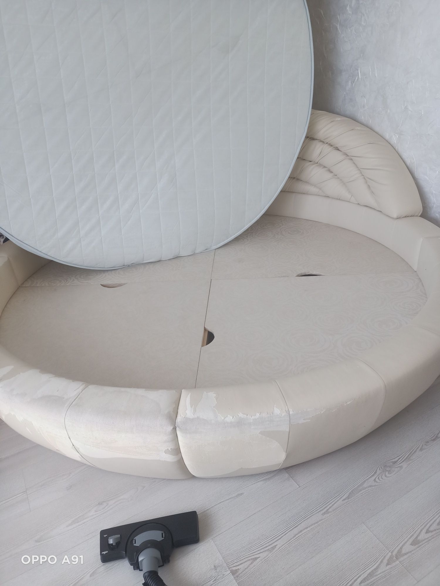 Продам ліжко круглої форми/ круглая кровать