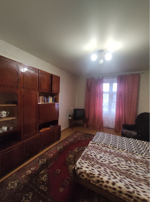 Оренда 2- кімн. квартири вул. М. Зінчевського