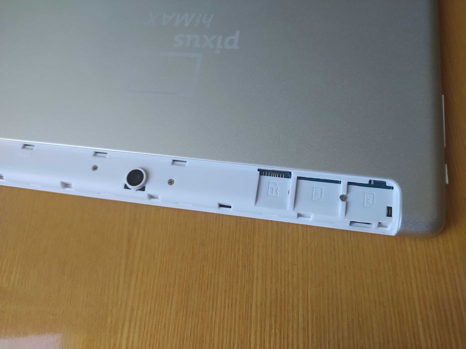 Планшет звонящий 10 дюймов 2/16 Pixus hiMAX 3G SIM